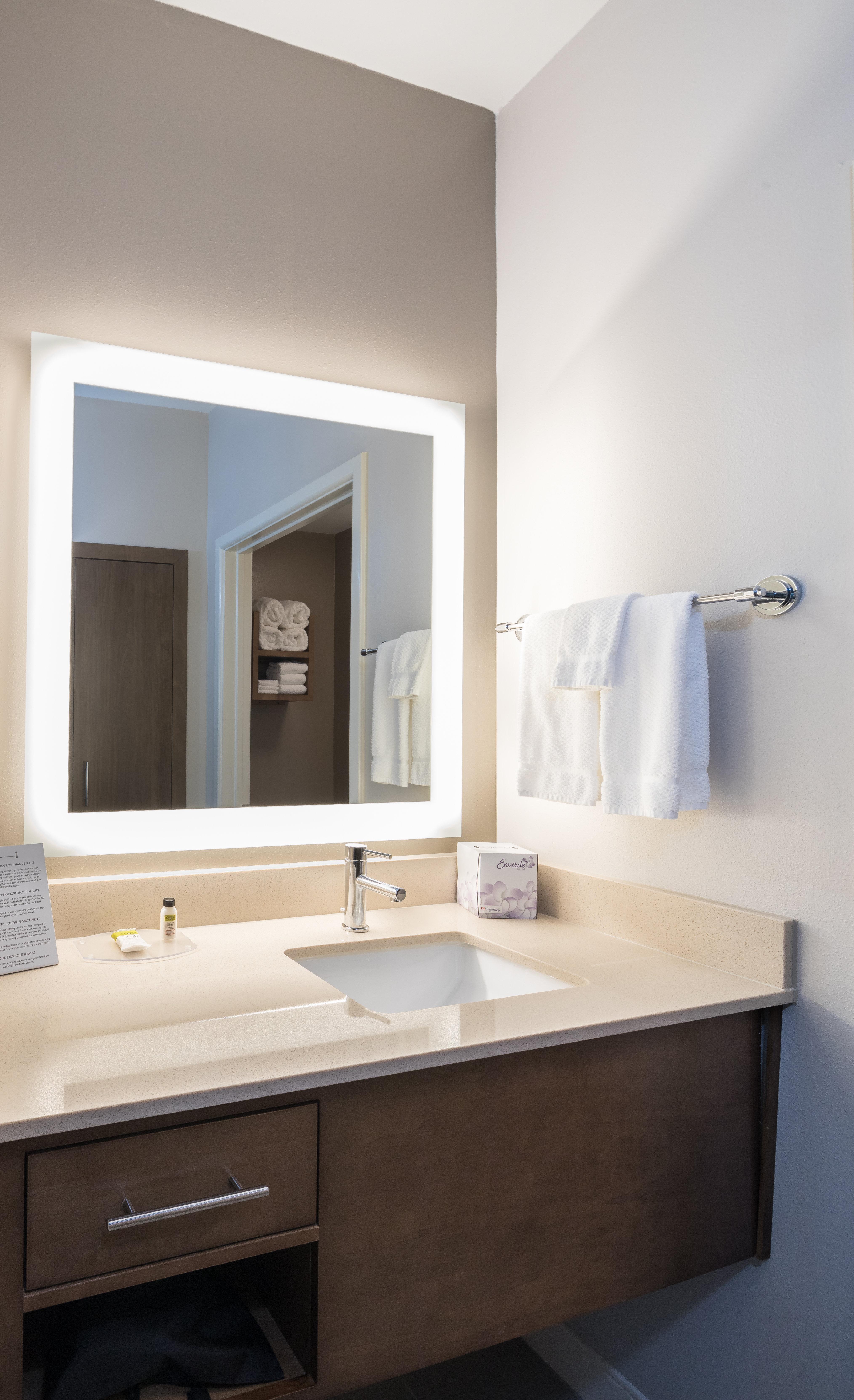 Staybridge Suites - Lake Jackson By Ihg מראה חיצוני תמונה